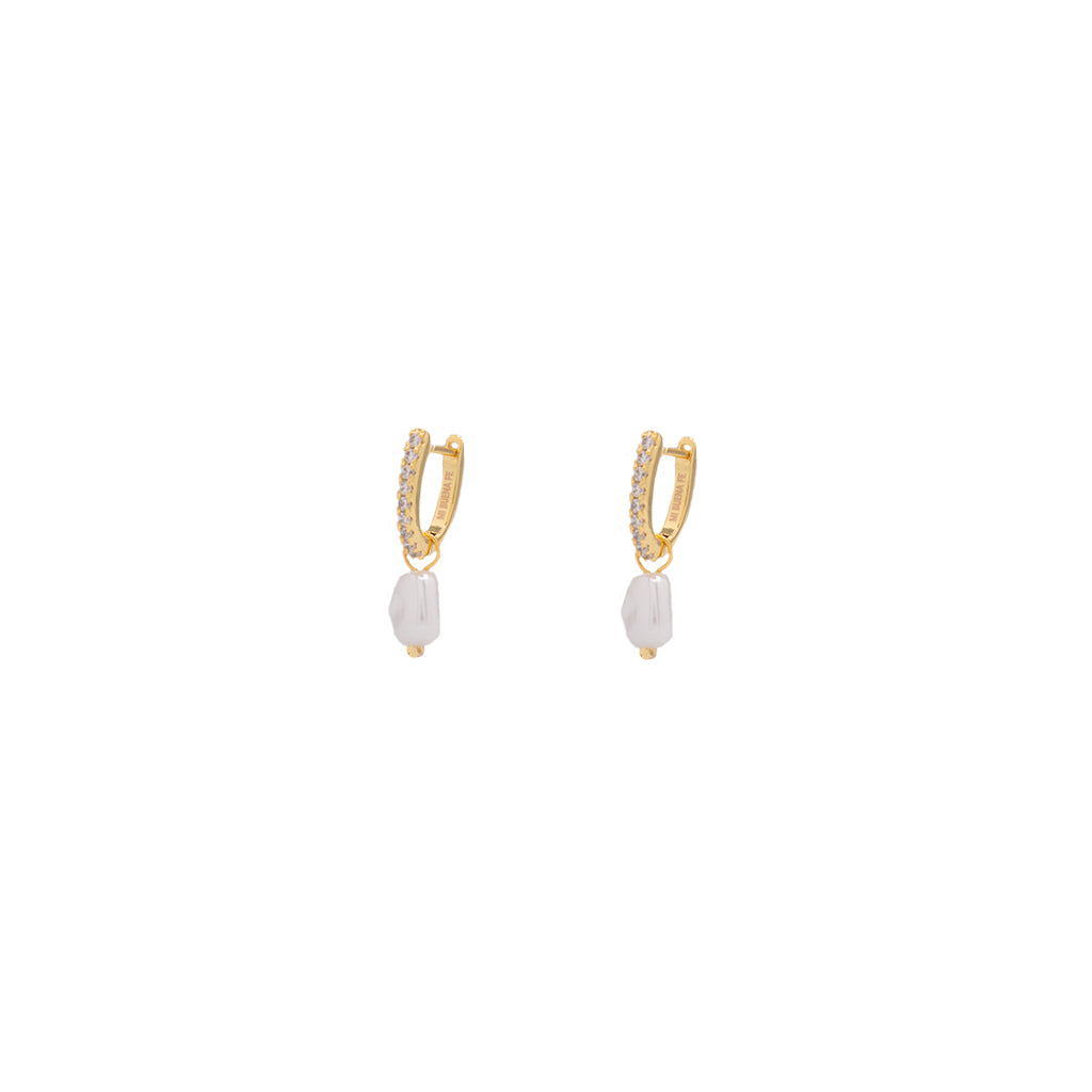 CELIA PEARL HOOPS